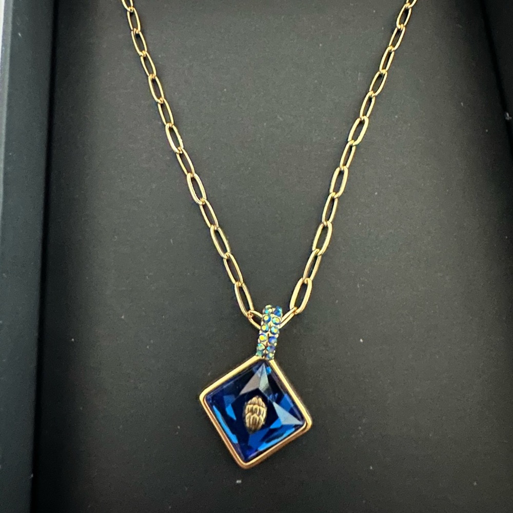 Kurt Geiger London Eagle Head Square Crystal Pendant Necklace in London Blue NIB - Picture 5 of 6